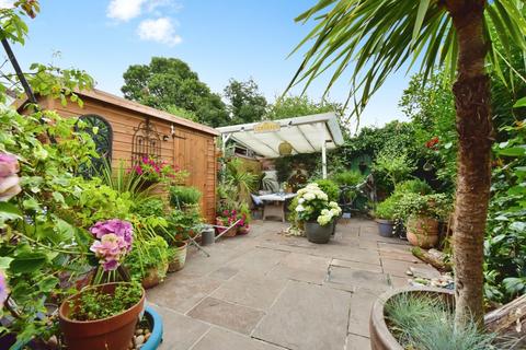 4 bedroom semi-detached house for sale, Broom Grove, Rotherham, South Yorkshire, S60