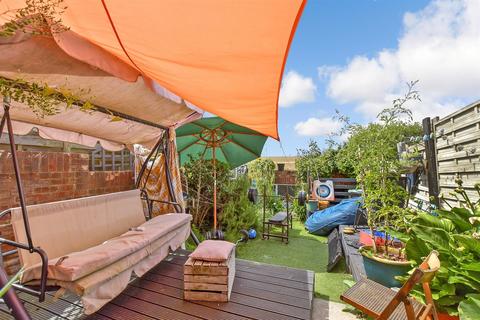 2 bedroom terraced house for sale, Waltham Way, Chingford