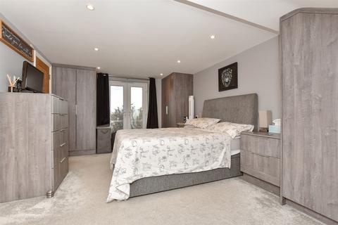 6 Clifton Avenue, Sutton, SM2 5PS