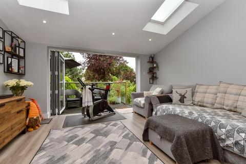 6 Clifton Avenue, Sutton, SM2 5PS