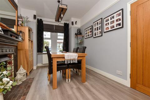 6 Clifton Avenue, Sutton, SM2 5PS