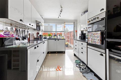4 bedroom semi-detached house for sale, Worcester Crescent, Alresford, Colchester, Essex, CO7