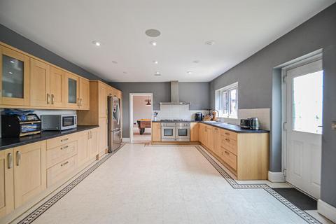 undefined, Saxon Close, Warrington WA4