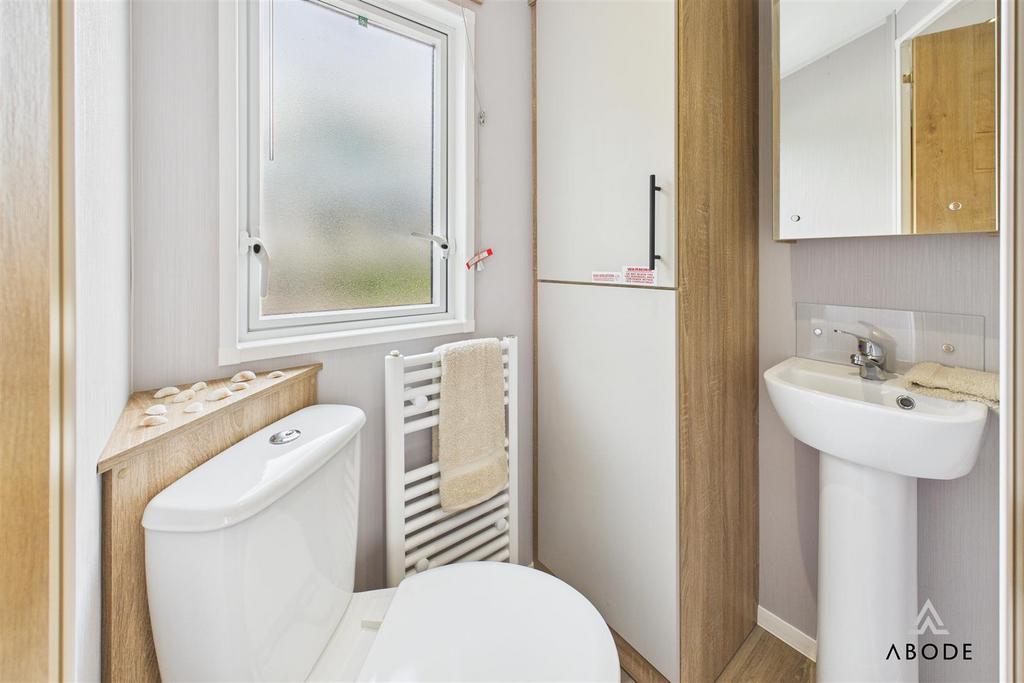 CAM03473 G0-PR0422-STILL013.jpg