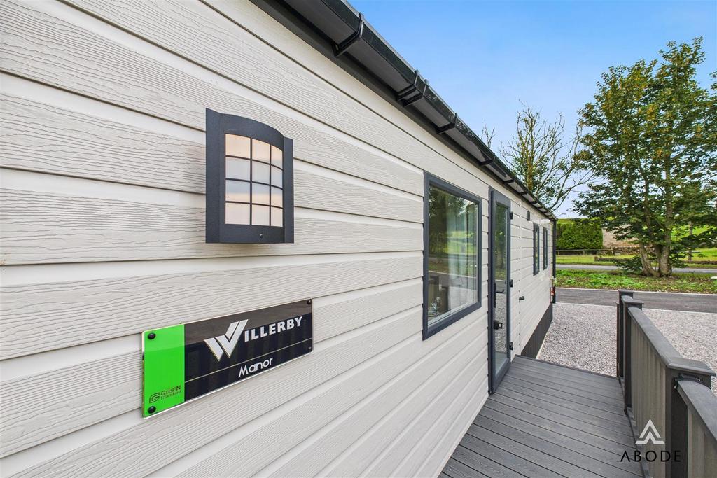 CAM03473 G0-PR0422-STILL016.jpg