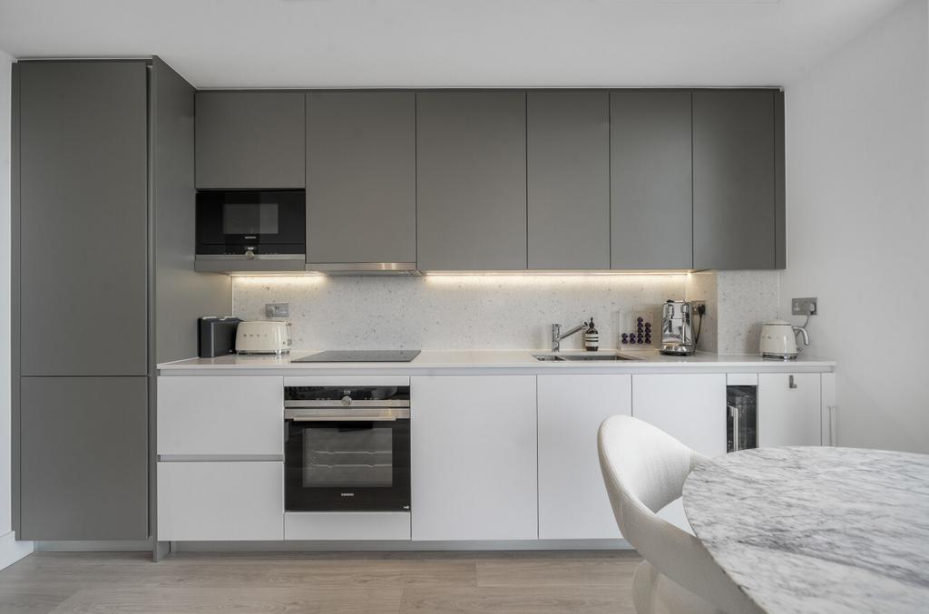 1330002-4-688279b...