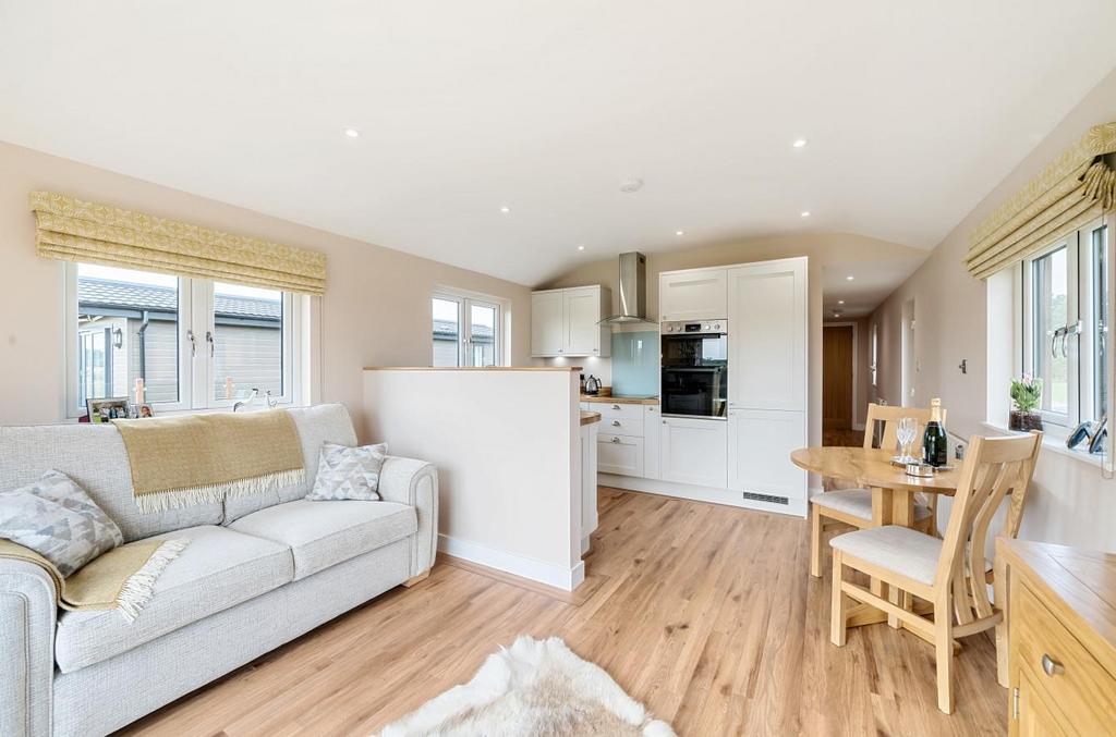 The Acorn Lodge