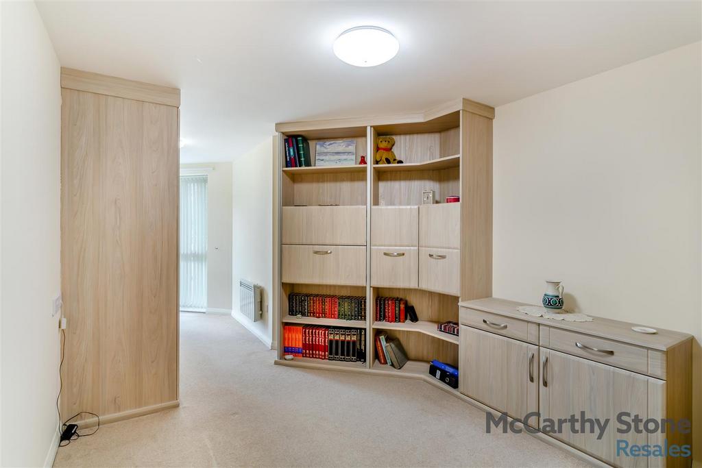 8657088-interior08.jpg