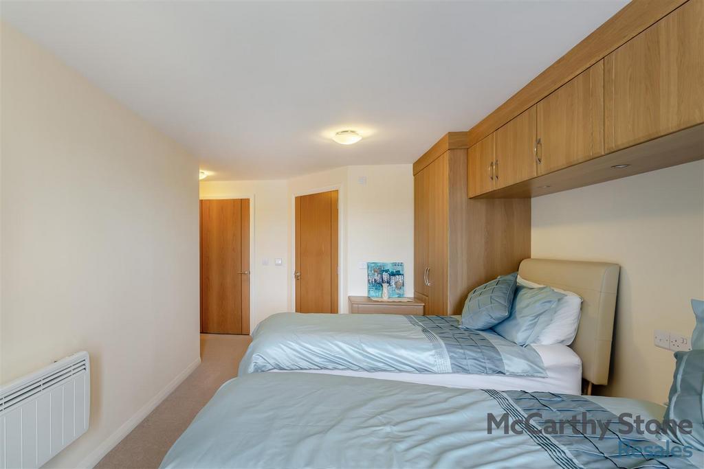 8657088-interior06.jpg
