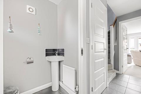 10 Anson Drive, Watchfield, Swindon, SN6 8DH