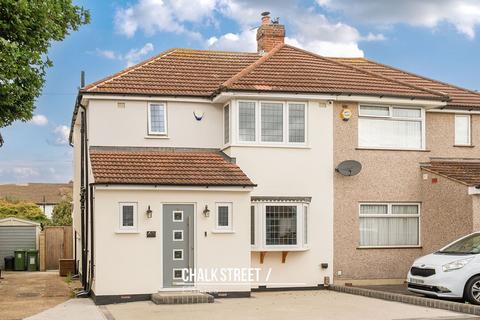 76 Lancaster Drive, Hornchurch, RM12 5ST