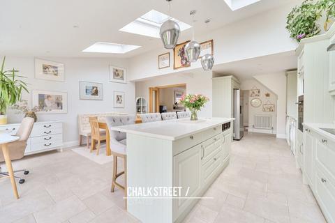 76 Lancaster Drive, Hornchurch, RM12 5ST