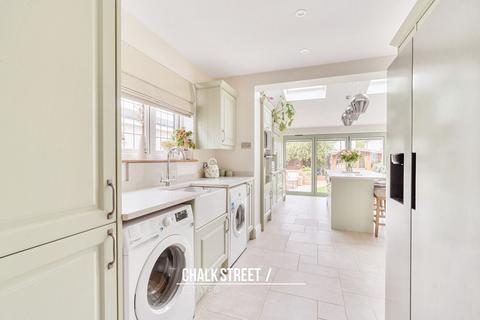 76 Lancaster Drive, Hornchurch, RM12 5ST