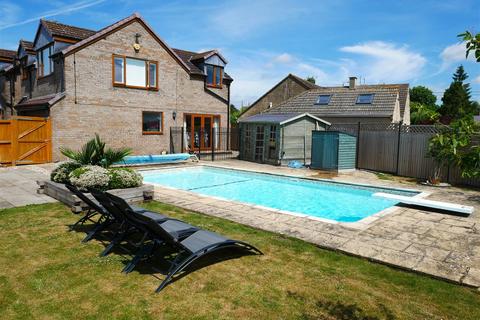 undefined, The Close, Hilmarton Village