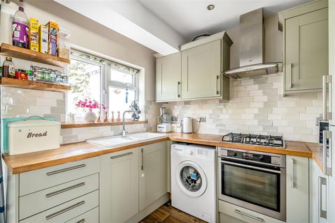 47 Garth Close, Morden, SM4 4NN