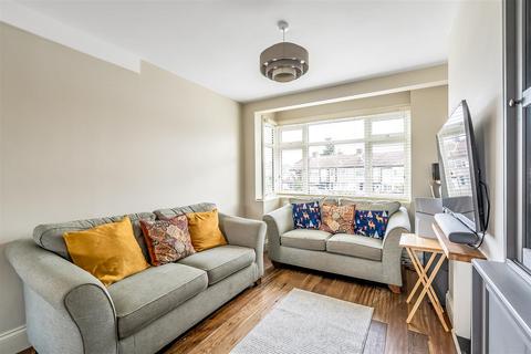 47 Garth Close, Morden, SM4 4NN