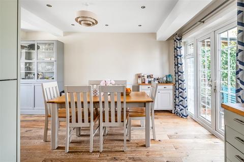 47 Garth Close, Morden, SM4 4NN