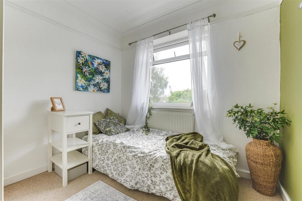 Bed 4.jpg