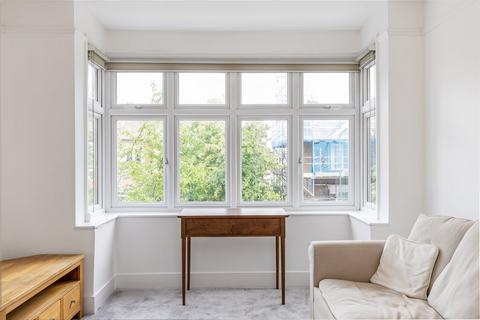 39 Raymond Avenue, London, W13 9UY