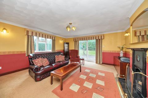 3 bedroom detached bungalow for sale, Old North Road, Royston SG8