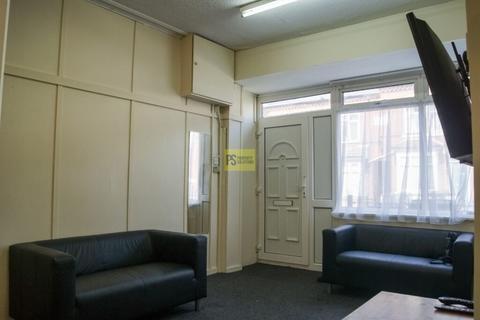 4 bedroom terraced house to rent, Dawlish Road, Birmingham B29