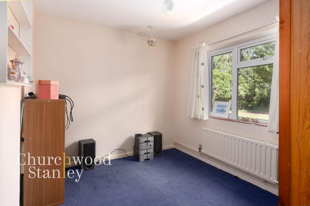Fourth bedroom