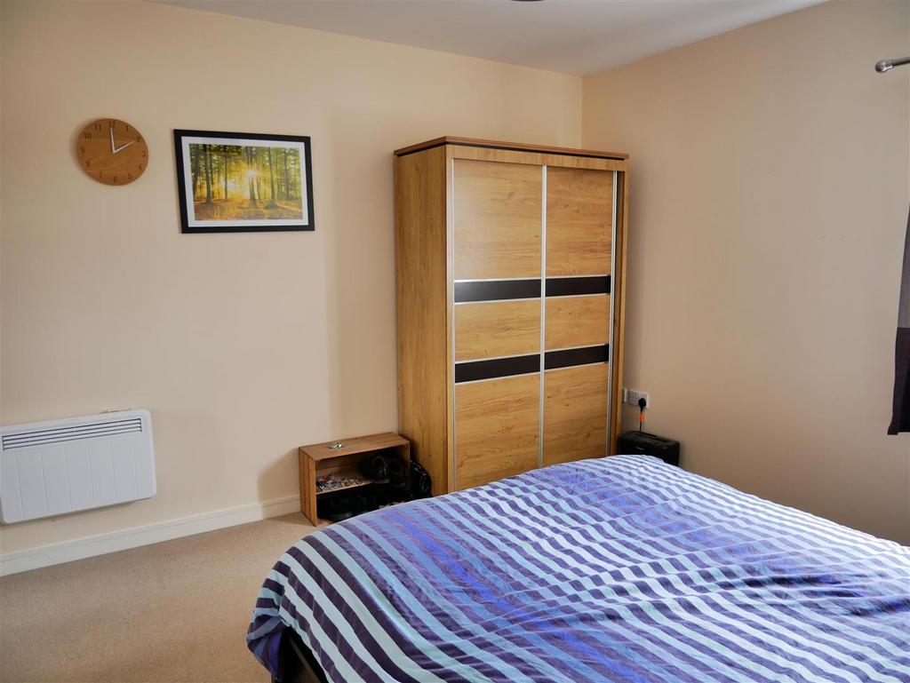 Principal bedroom