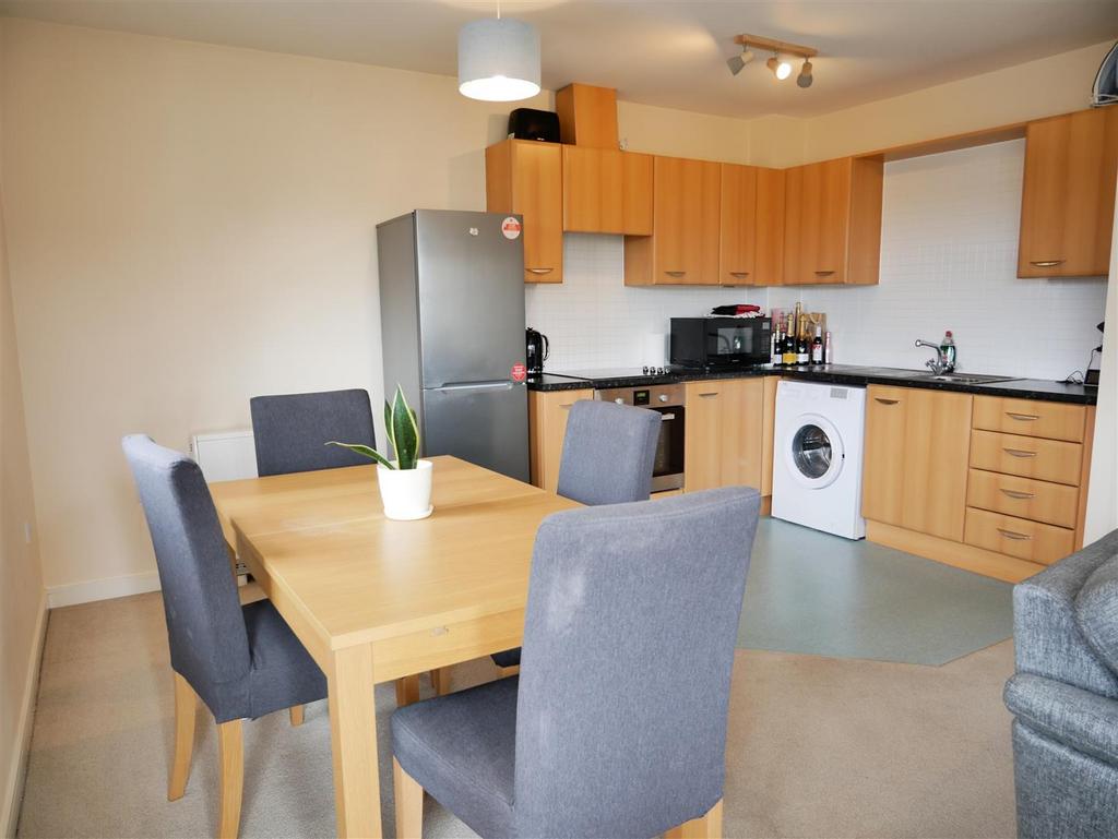 Living dining kitchen