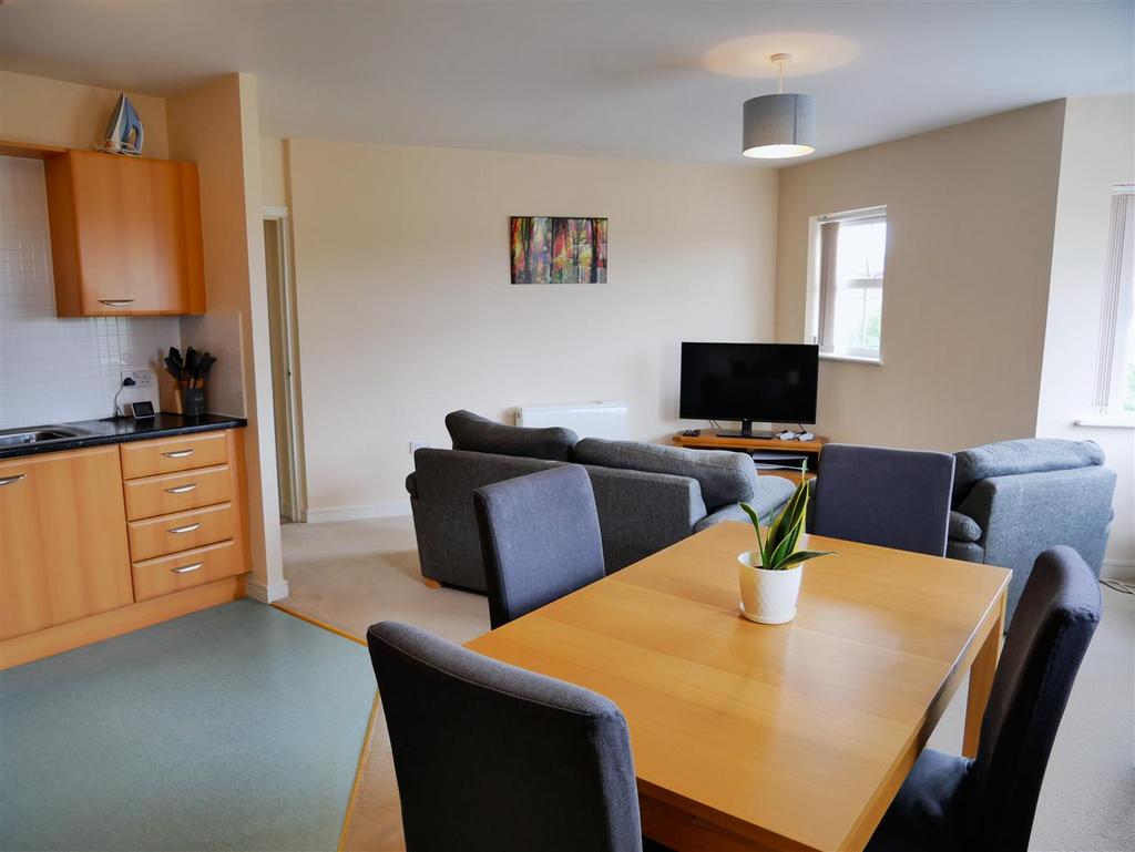 Living dining kitchen