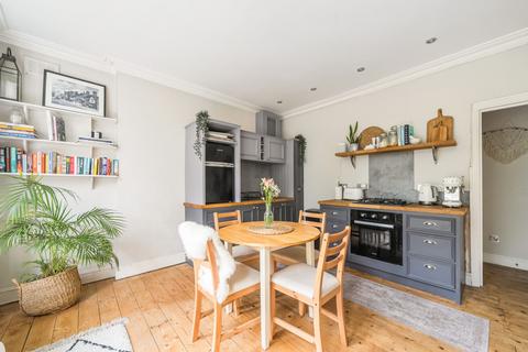 1 bedroom flat for sale, Bedford Hill, London SW12