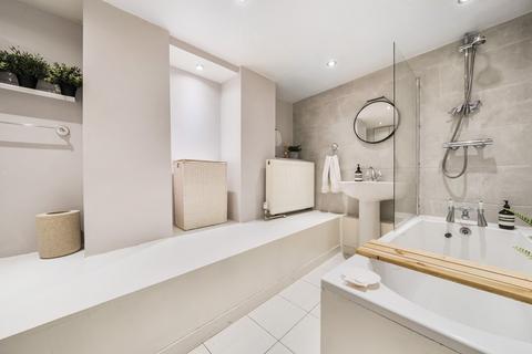 1 bedroom flat for sale, Bedford Hill, London SW12