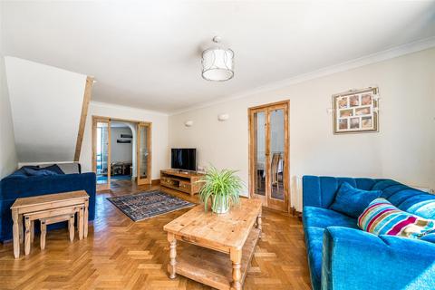 38 Ashfield Green, Yateley, GU46 6AL