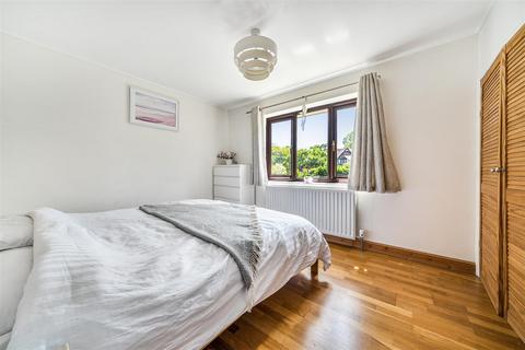 38 Ashfield Green, Yateley, GU46 6AL