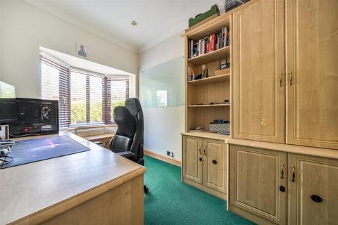 38 Ashfield Green, Yateley, GU46 6AL