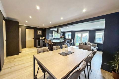 4 bedroom detached house for sale, Milburn Drive, Denton Burn, Newcastle upon Tyne, Tyne and Wear, NE15 7PG