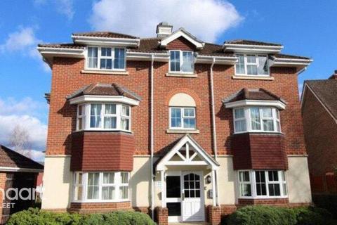 2 bedroom apartment to rent, Rykmansford Road, Fleet