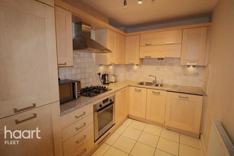 2 bedroom apartment to rent, Rykmansford Road, Fleet