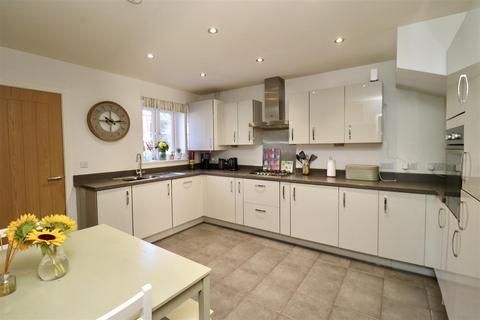 21 Butler Drive, Market Weighton, York, YO43 3FU