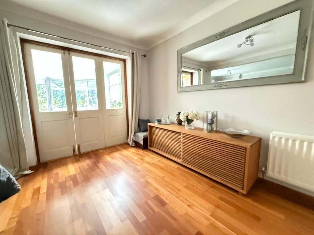 Lounge/dining room