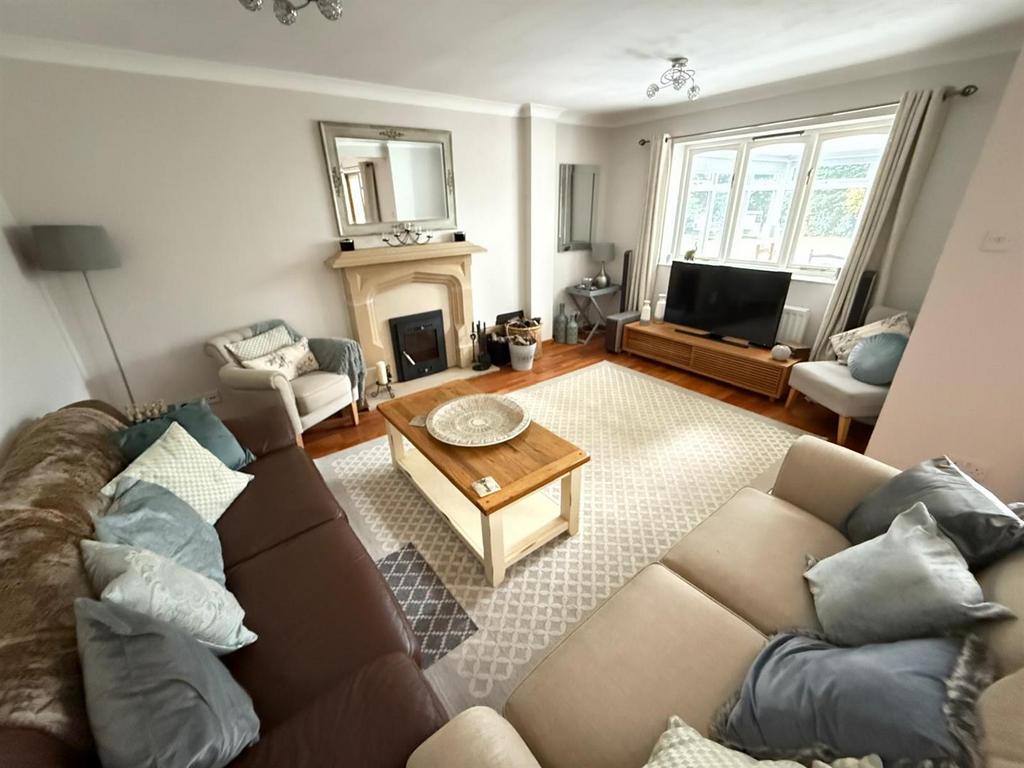 Lounge/dining room