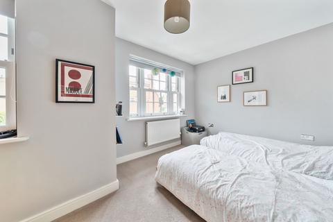 27 Century Way, Beckenham, BR3 1BY