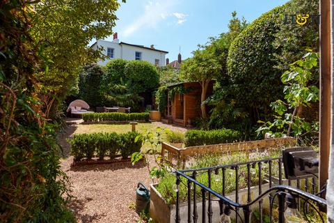 2 bedroom apartment for sale, Montpelier Crescent, Brighton BN1