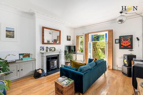 2 bedroom apartment for sale, Montpelier Crescent, Brighton BN1