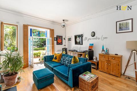 2 bedroom apartment for sale, Montpelier Crescent, Brighton BN1