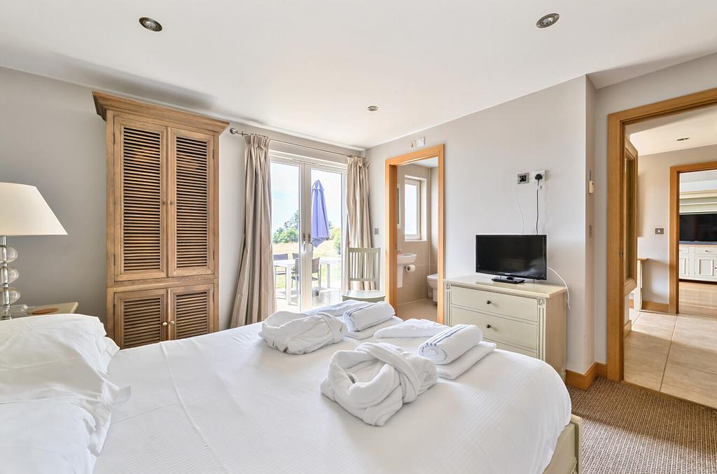 1326900-4-687794d...