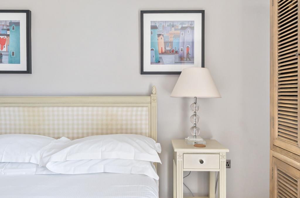 1326900 11 687795...