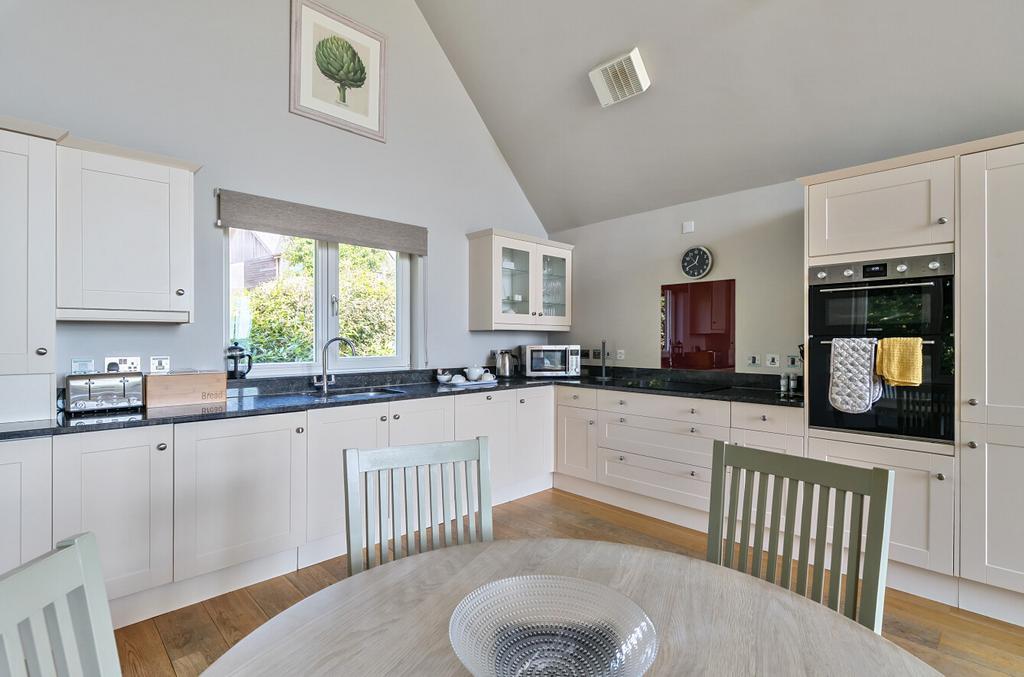 1326900 18 687795...