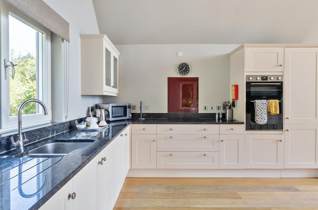 1326900 17 687795...