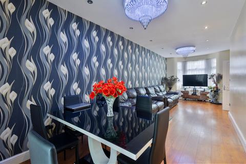 undefined, Luton Road, London E17