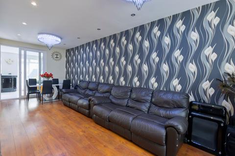 undefined, Luton Road, London E17